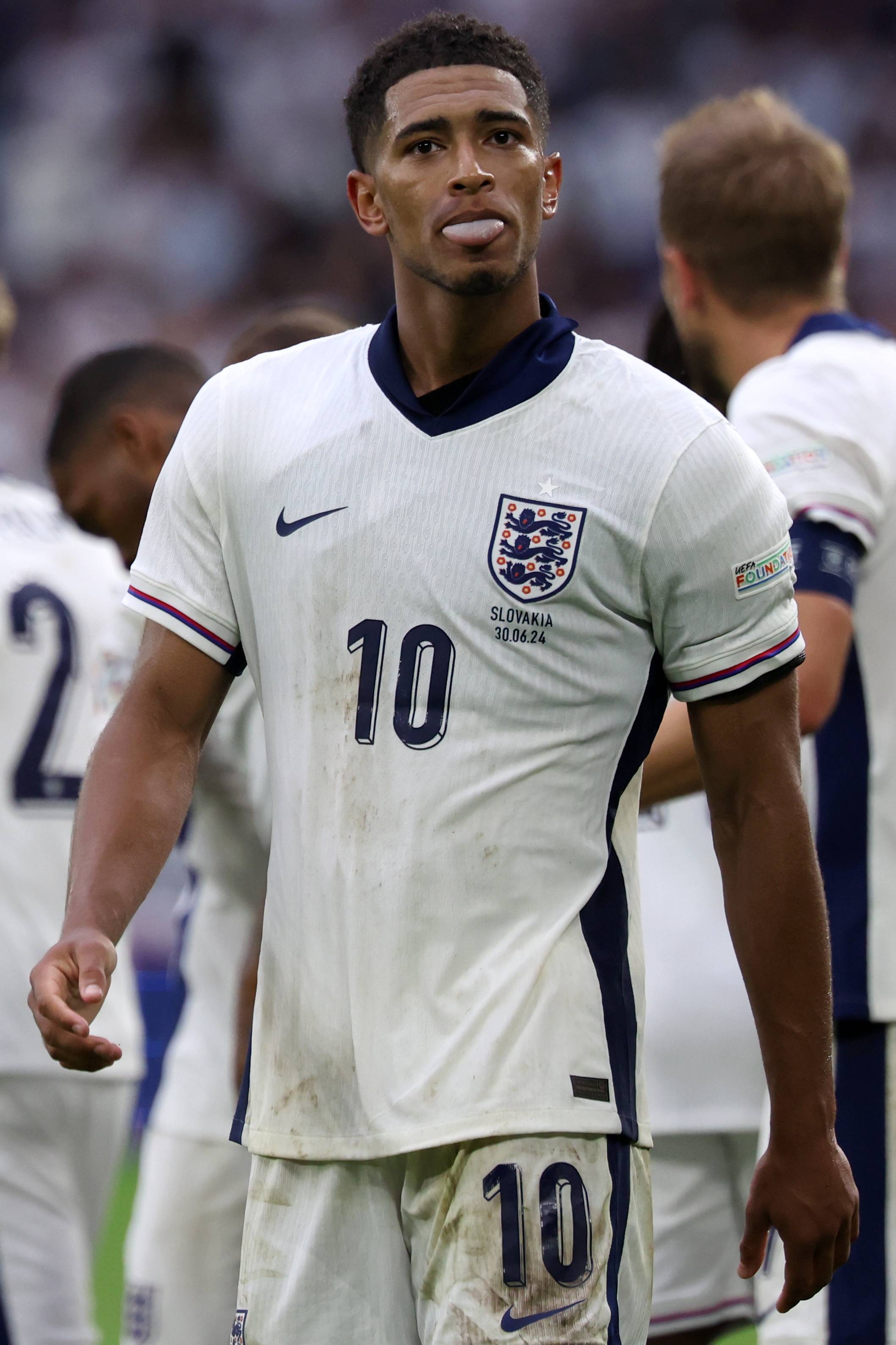 英格兰队攻入点球晋级下一轮比赛