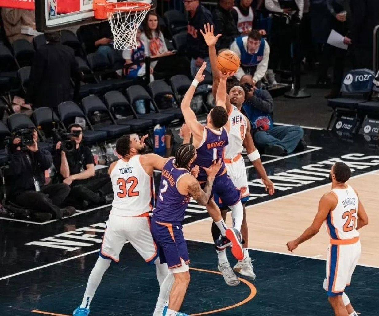 人全队士气高涨，准备下一场比赛迎战勇士