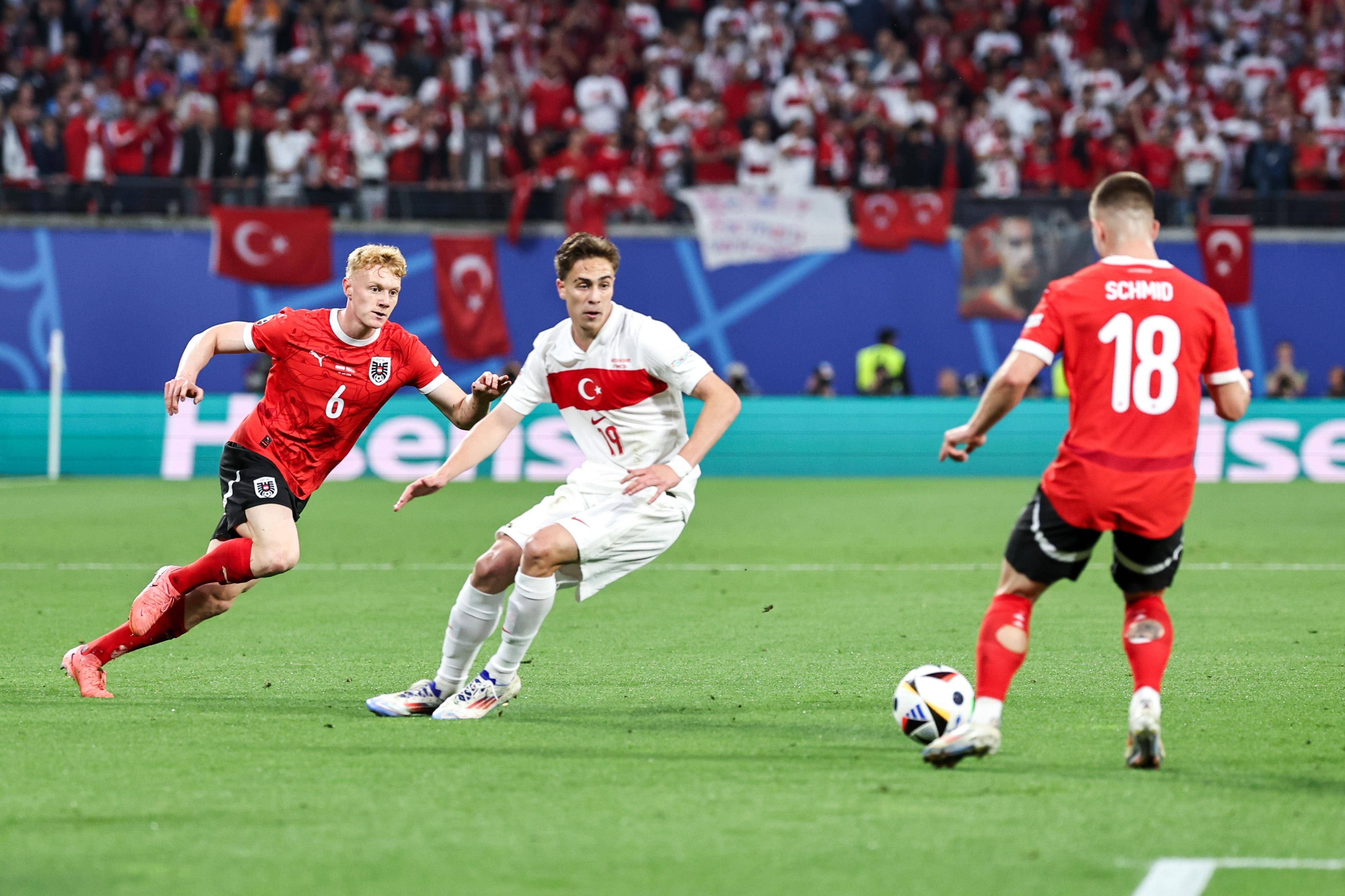 关于土耳其国家队领队对球队表现给予高度评价，积极进取的信息