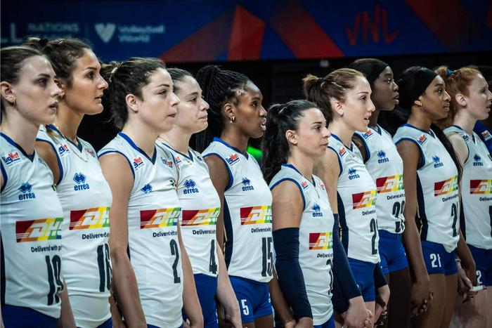 意大利篮球联赛决赛首战，大场面精彩纷呈的简单介绍