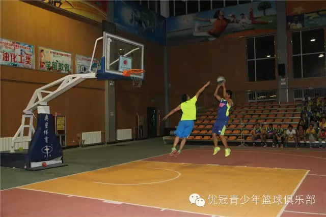 球队举办篮球夏令营，培养青少年体育人才的简单介绍