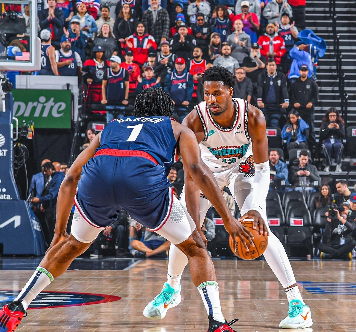 关于快船队主帅泰伦·卢带领球队杀入西部季后赛的信息