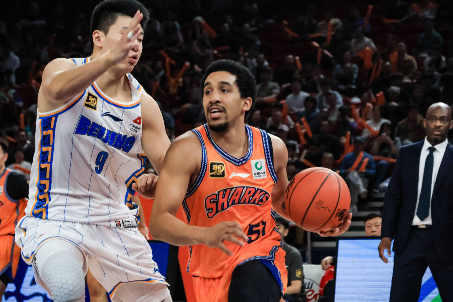 AG捕鱼王游戏下载-包含赛季中段休息期将至,多支球队挑战调整战术的词条