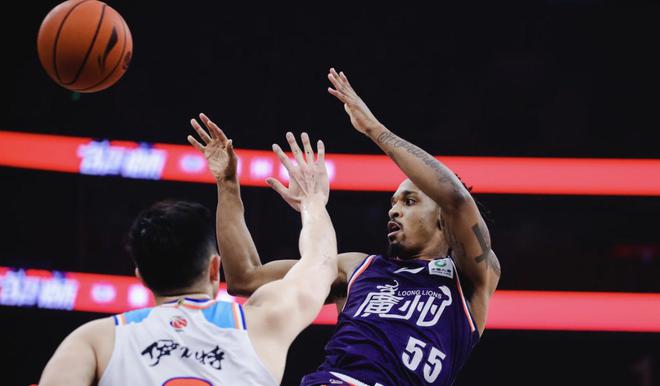 河北男篮力克广州，实现一波连胜