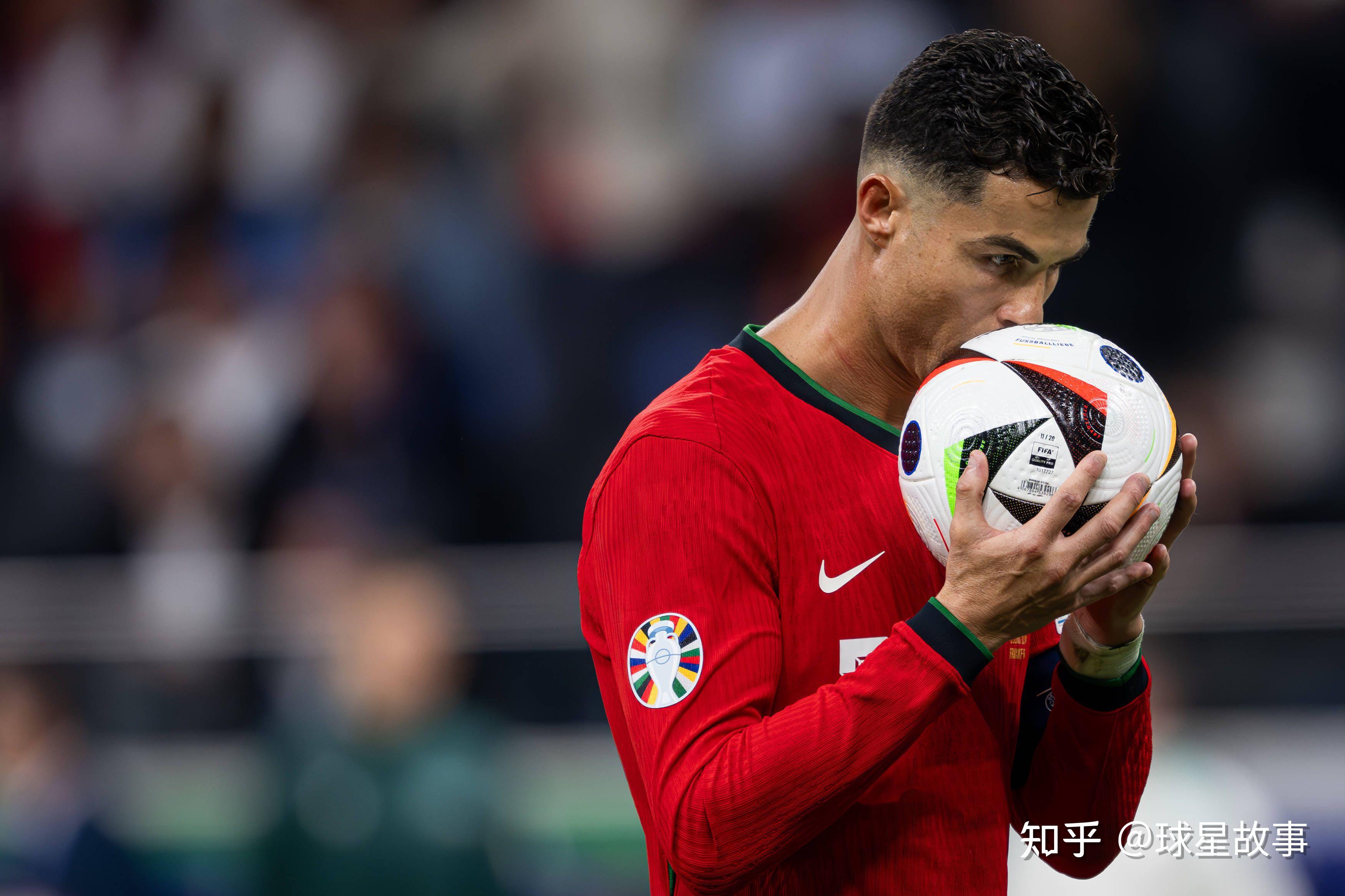 包含罗马前锋连续进球,成为球队当之无愧的头号射手的词条 包含罗马前锋连续进球,成为球队当之无愧的头号射手的词条