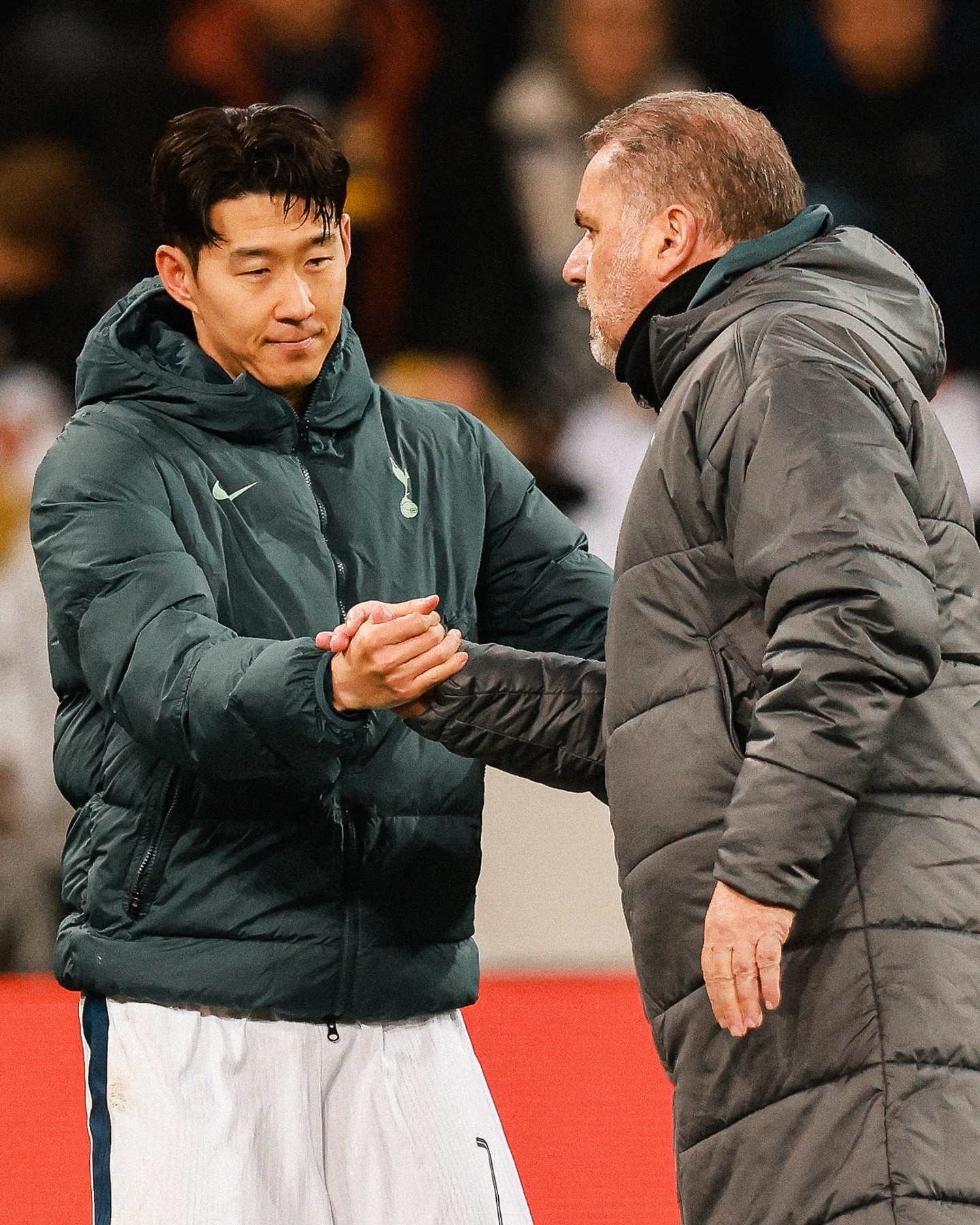 包含热刺取胜领先，孙兴慜全场压制对手的词条