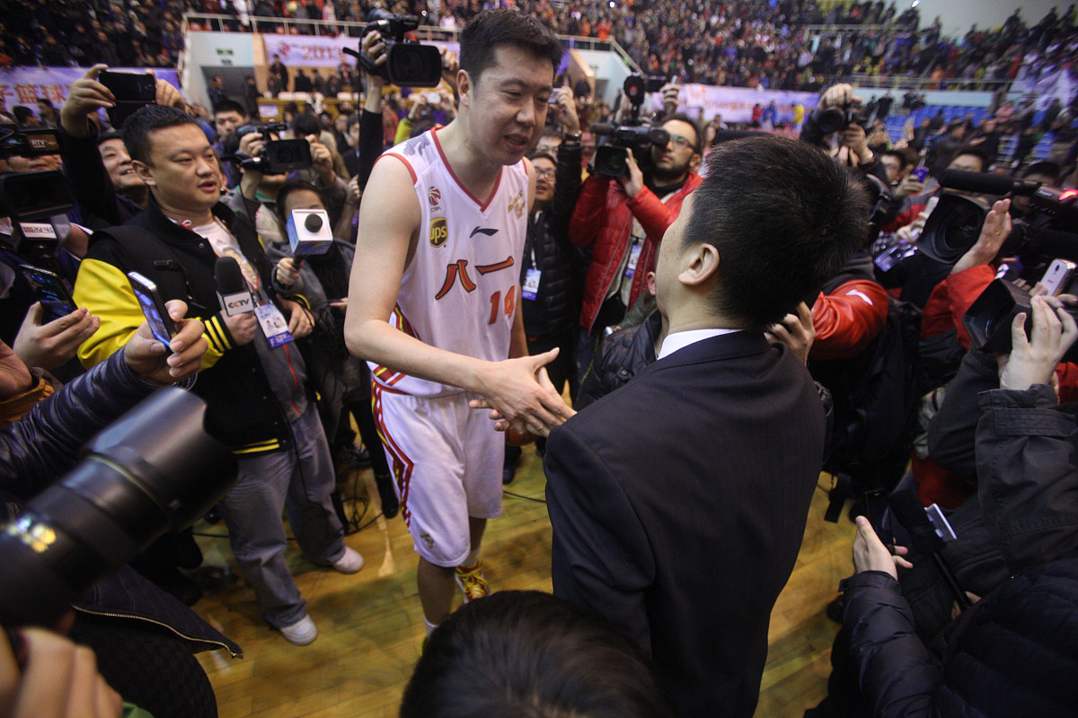 AG捕鱼游戏-江苏男篮队员发挥出色，帮助球队取胜