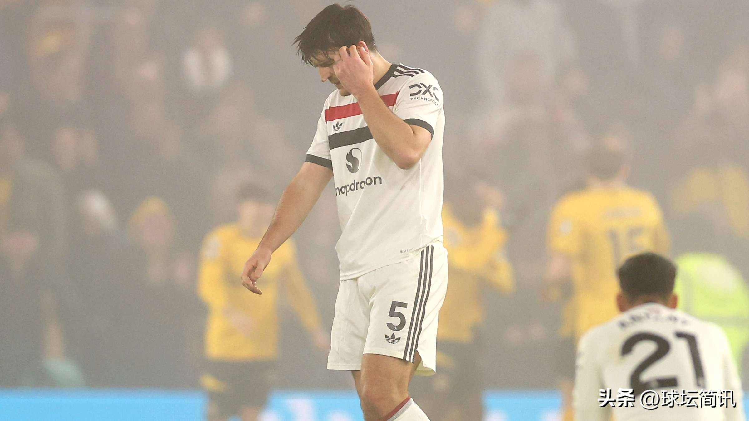 曼联遭遇失利,球队排名下滑的简单介绍 曼联遭遇失利,球队排名下滑的简单介绍