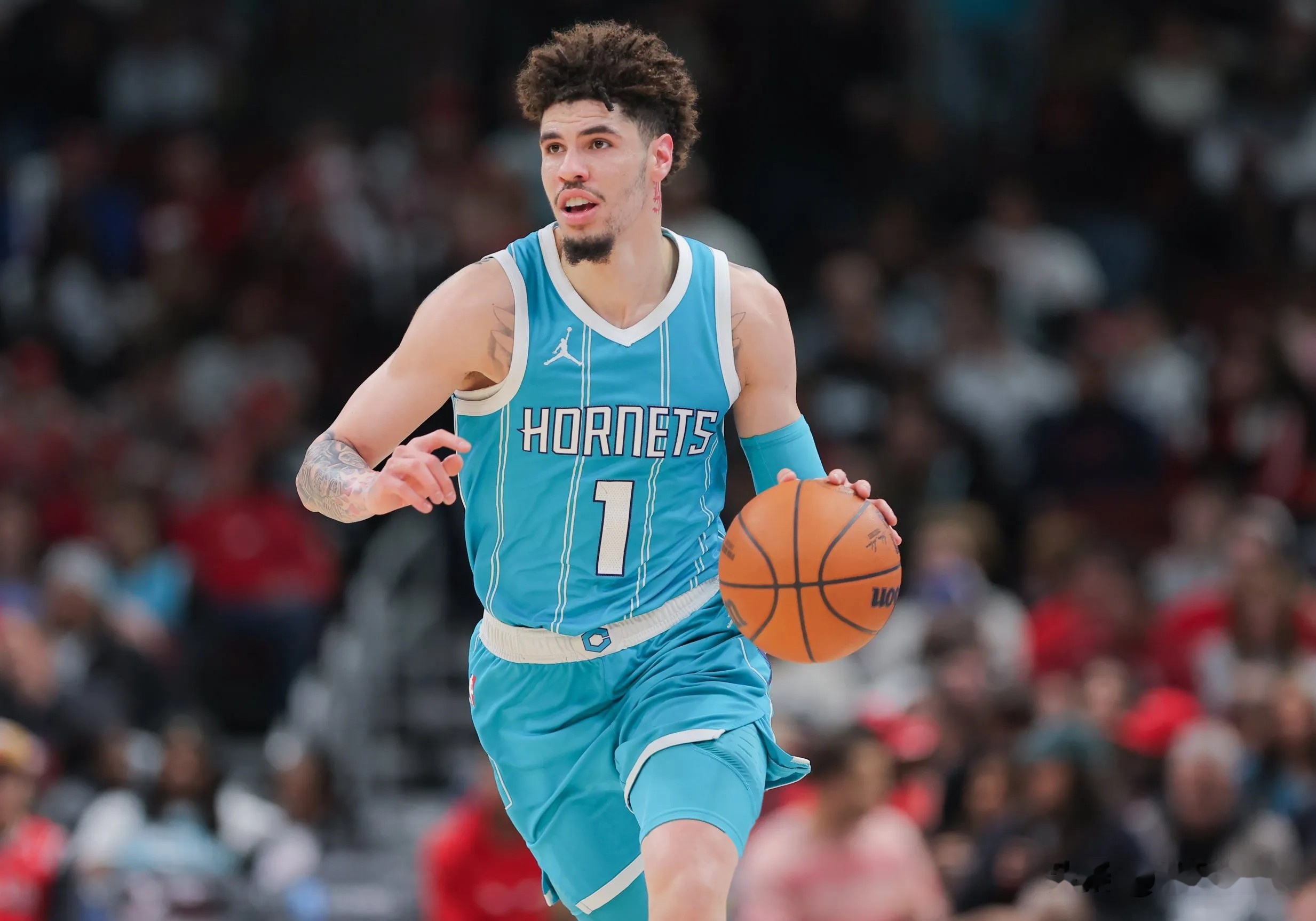 AG捕鱼官网app下载-黄蜂中锋连续两场空砍+，成为球队最亮眼之星的简单介绍