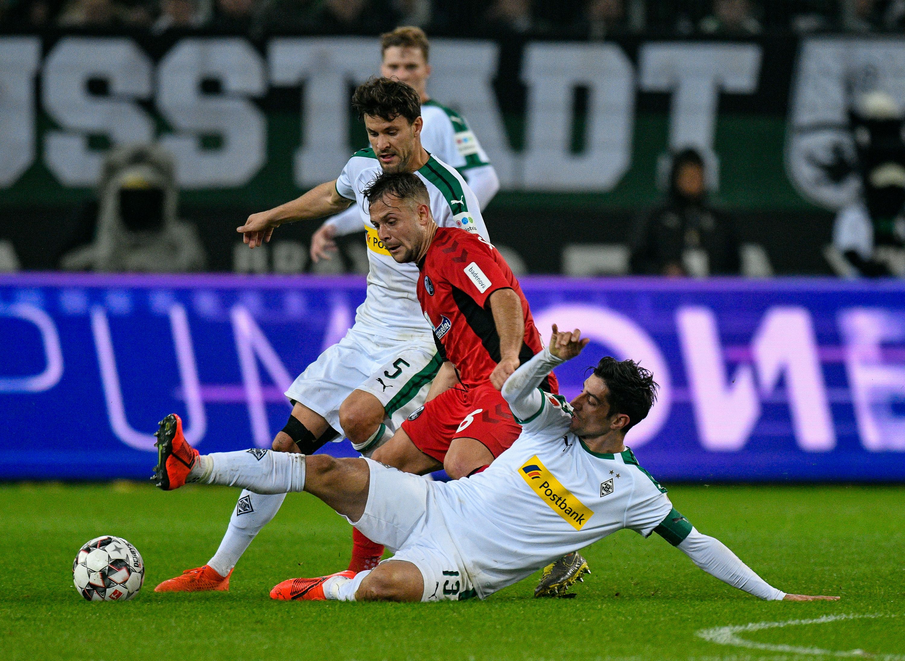 德国足球联赛首轮比赛精彩开启