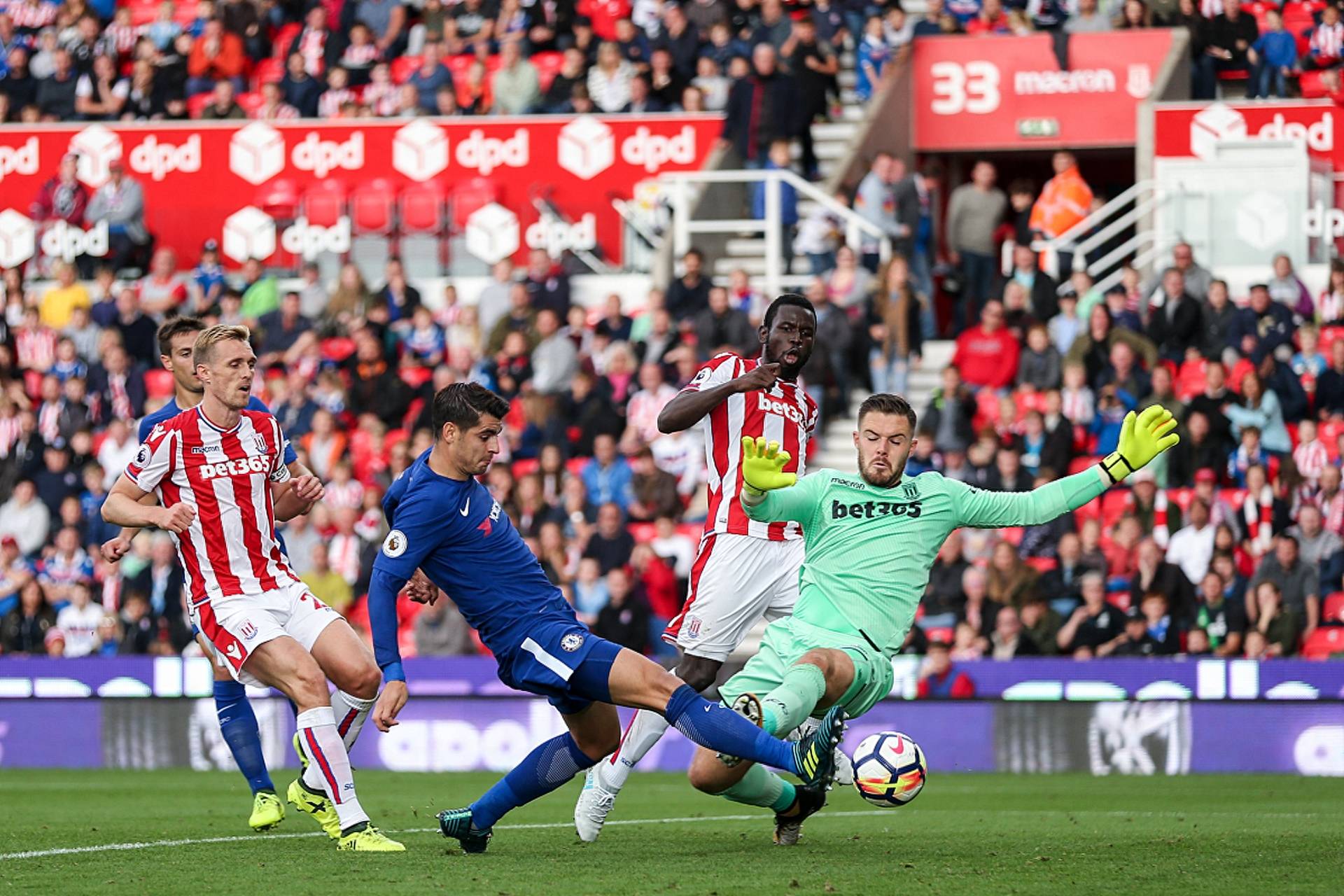 -关于莱比锡红牛主帅强调团队合作，致力赢得胜利的信息