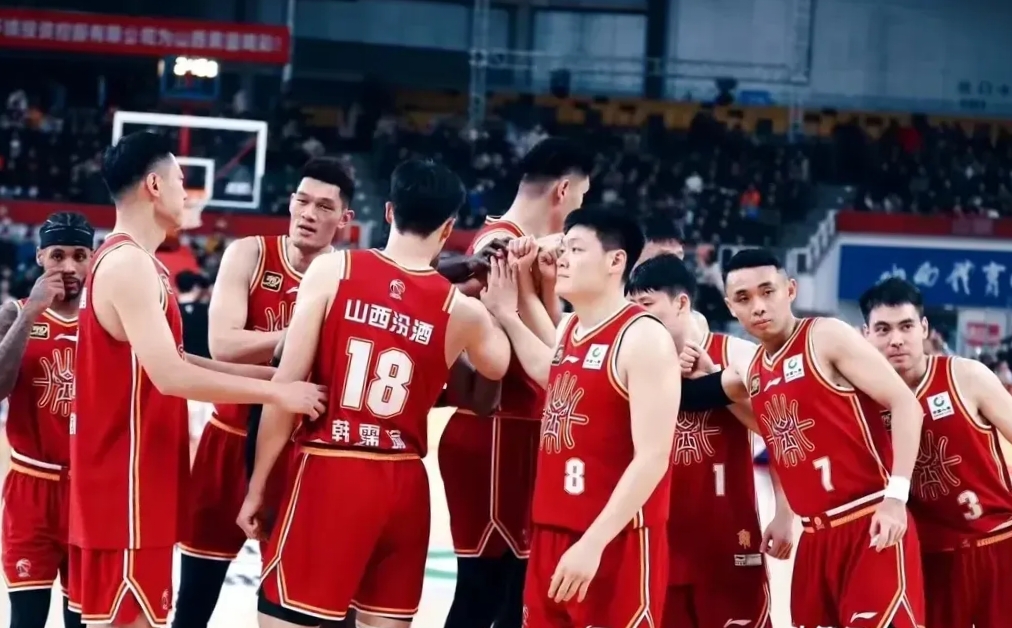 上海男篮击败湖北,迎来开门红 上海男篮击败湖北,迎来开门红