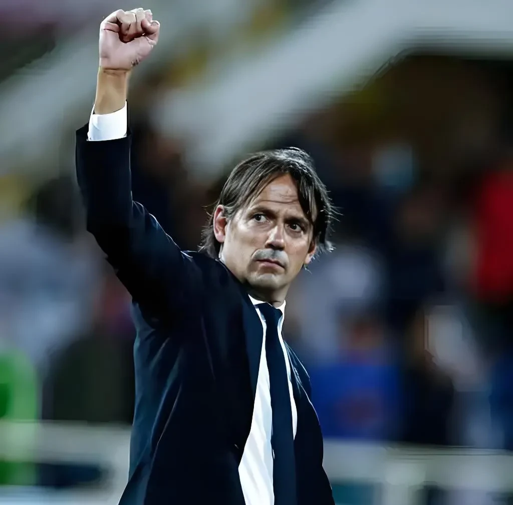 那不勒斯中场节奏稳定,带领球队扭转局势 那不勒斯中场节奏稳定,带领球队扭转局势