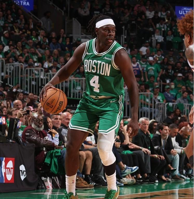 凯尔特人队禁区防守稳固,挑战强敌取得胜利 凯尔特人队禁区防守稳固,挑战强敌取得胜利