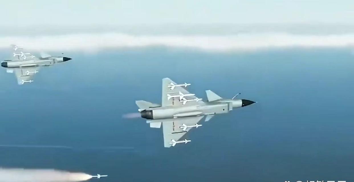 包含东亚对弈，万众瞩目！大洲杯首轮比赛火爆上演的词条