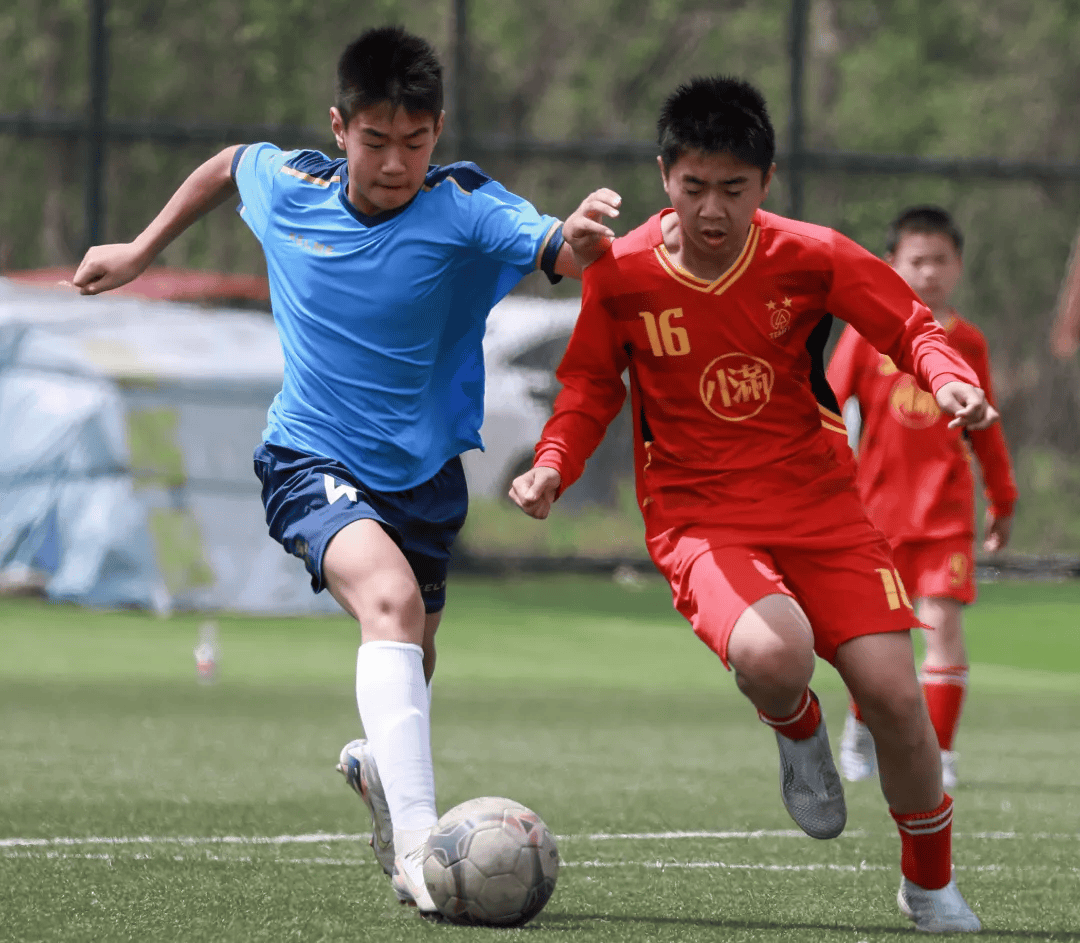 足球赛事完美收官,优胜者尽显实力 足球赛事完美收官,优胜者尽显实力