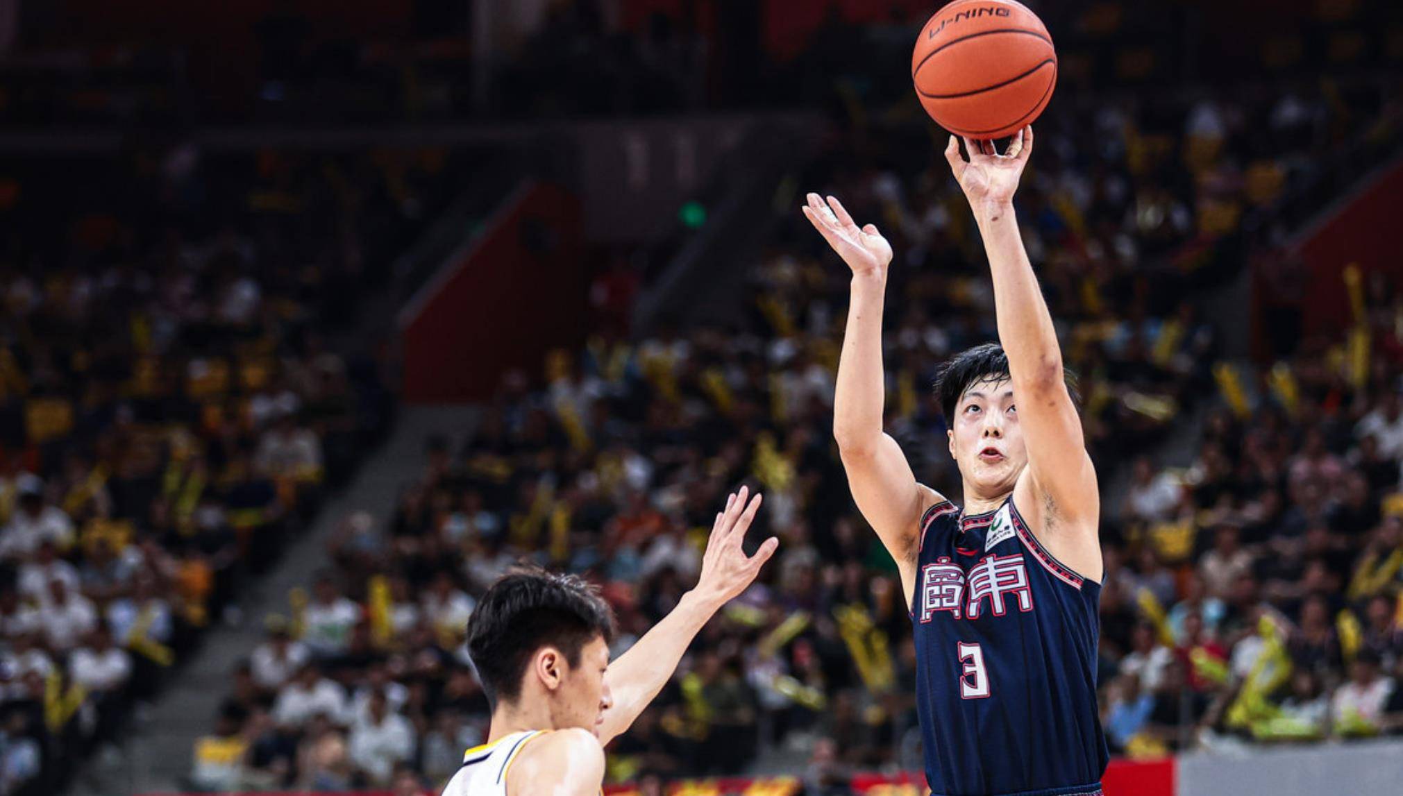 胜负未决:广厦男篮与四川金强对决的简单介绍 胜负未决:广厦男篮与四川金强对决的简单介绍