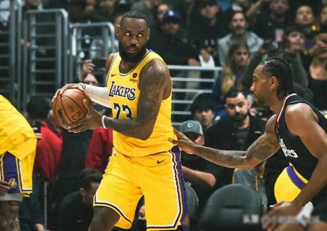 关于NBA季后赛进入关键阶段,球队为胜利拼搏的信息 关于NBA季后赛进入关键阶段,球队为胜利拼搏的信息