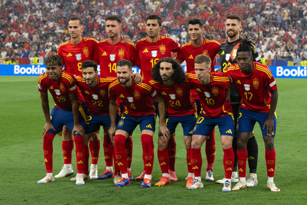 关于斯洛伐克国家队双线作战，欧洲预选赛斩获佳绩的信息