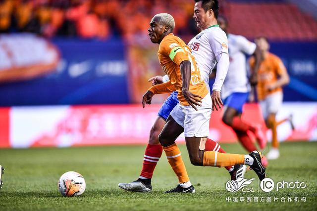 东部强队遭遇挑战，关注焦点不断