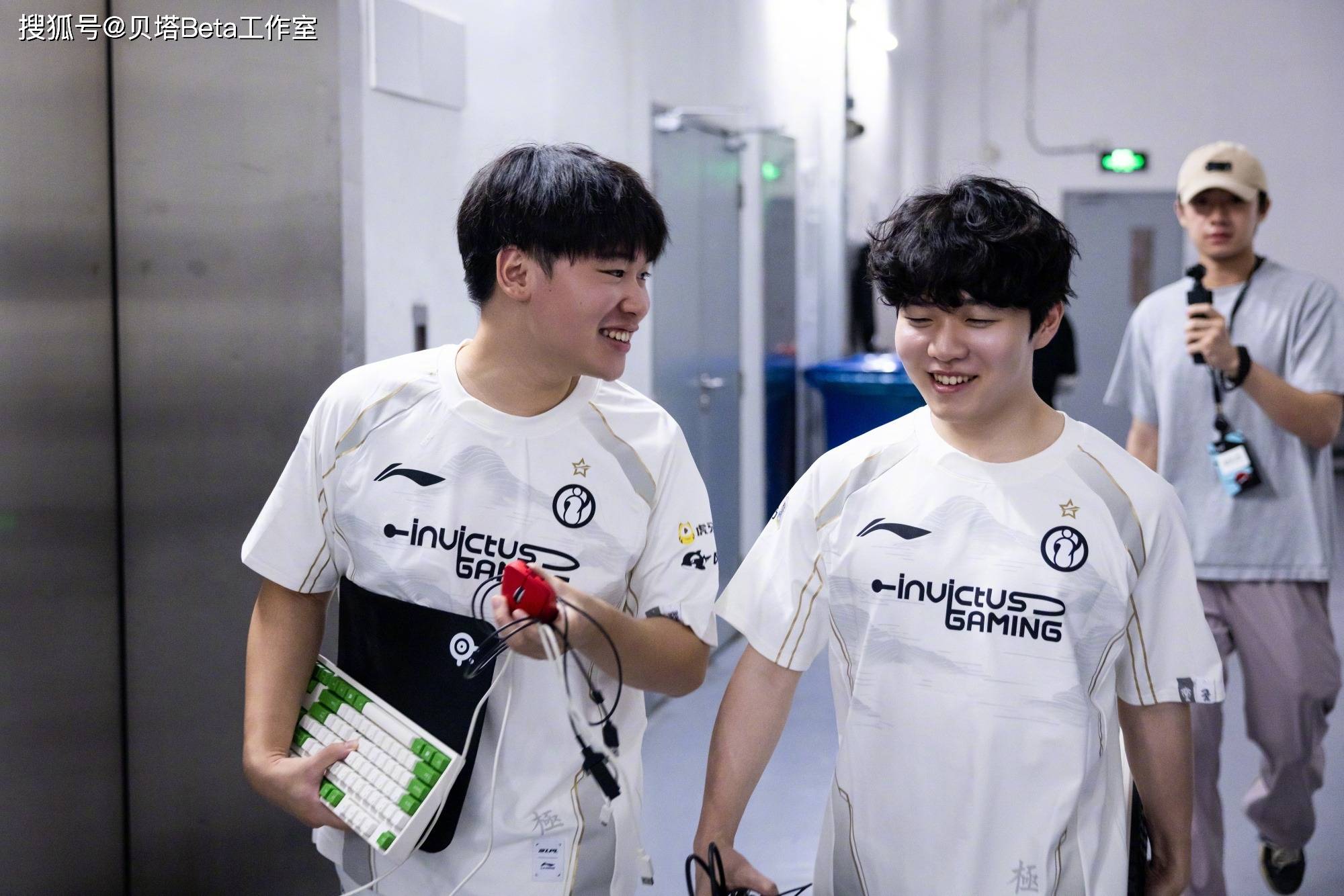 IG绝杀WBG,Viper团战一打五顶尖较量四强赛,点燃全场激情 IG绝杀WBG,Viper团战一打五顶尖较量四强赛,点燃全场激情