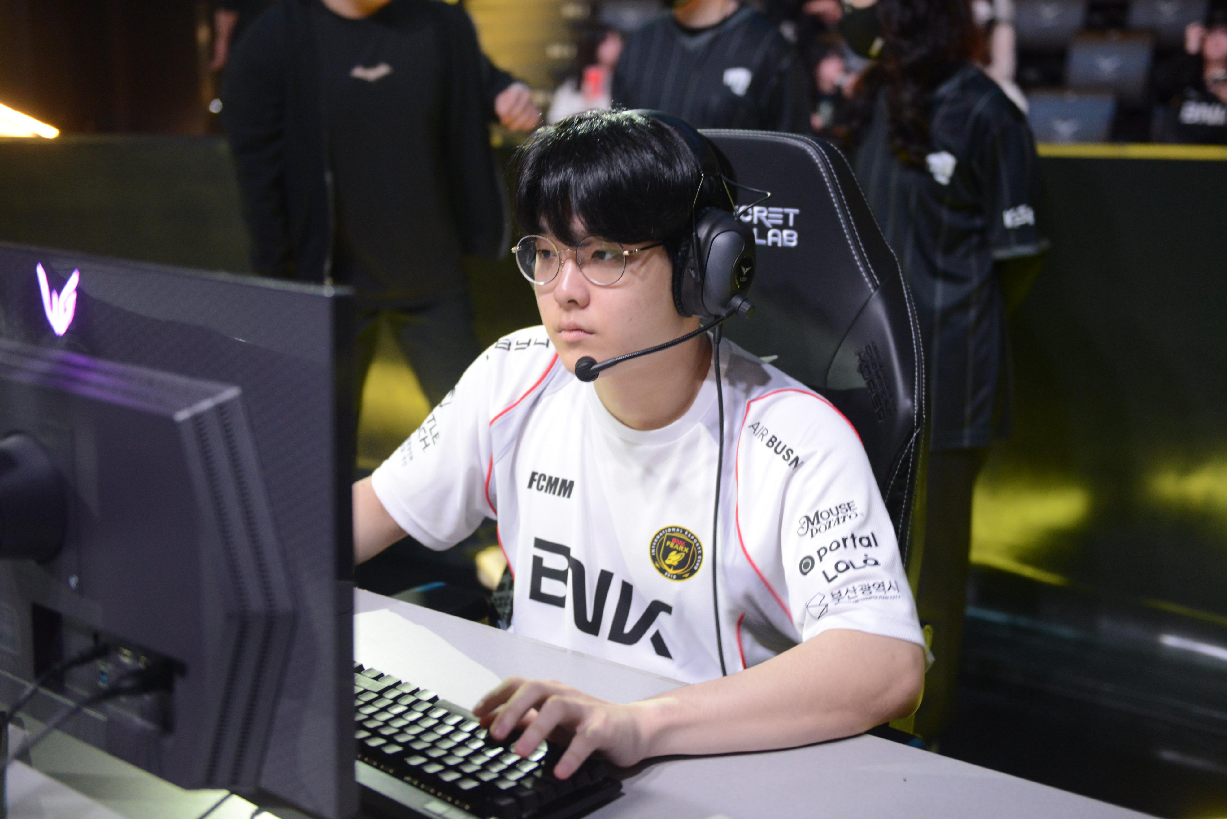 AG捕鱼-DFM翻盘DK，Elk完成史诗逆转强强对话2025世界赛，锁定晋级资格的简单介绍