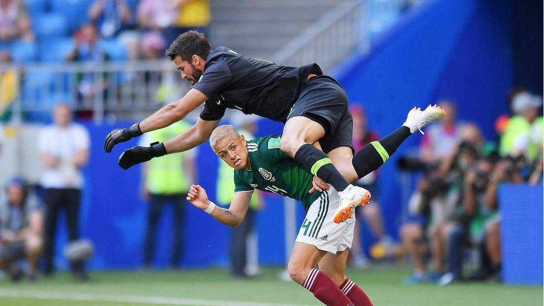 苏格兰击败对手赢得晋级，球员们喜出望外