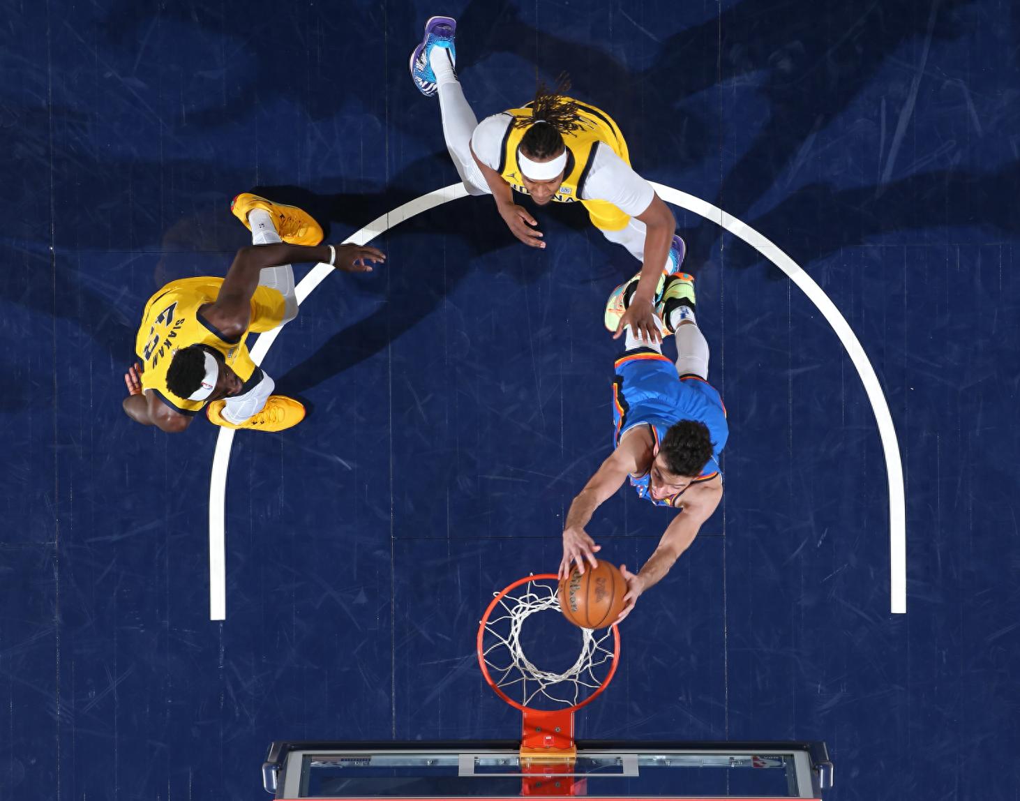 步行者鏖战广东队，霍勒迪高光表现的简单介绍